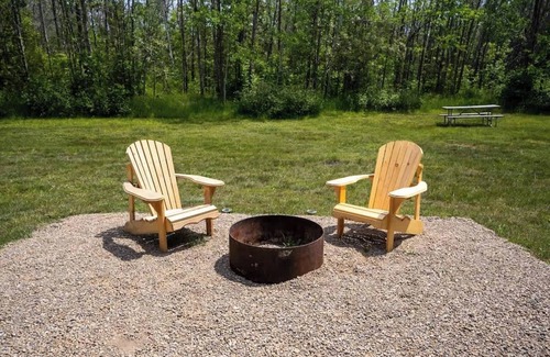 Miller Lake House | “Dreamer” Luxury Glamping Tent | Tobermory