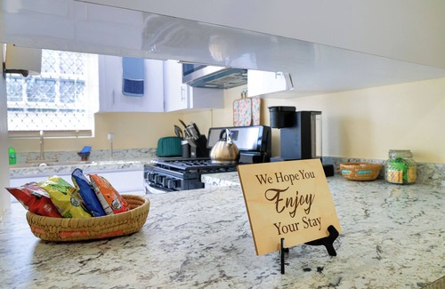 Bouvet Island Apartment | Dreamers Getaway - Relaxing unit with large rooms, full kitchen, & fast Wi-Fi
