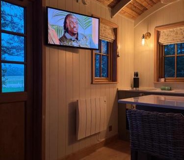 Rowlands Gill Cabin | Dreamers Hut