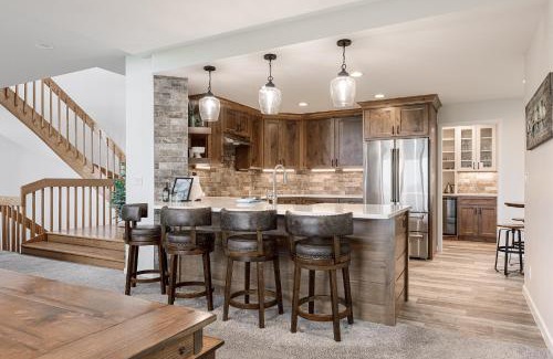 Bellaire House | Dreamers Peak at Shanty Creek Resort