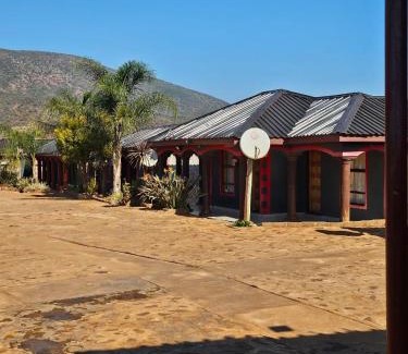 Dzanani House | DreamLand Guest Lodge