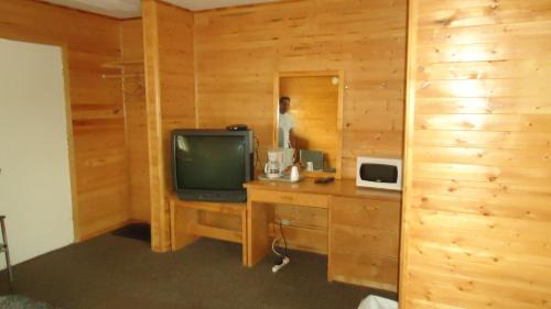 Moose Jaw Hotel | Dreamland Motel