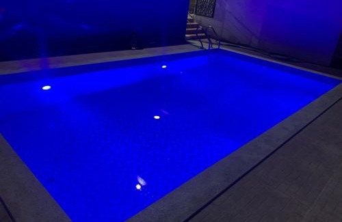 Kuilapalayam Apartment | Dreamland Retreat with Swimming Pool