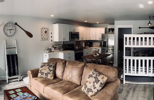 Port Angeles Cabin | Dreamlike Lakefront Cabin on Lake Sutherland