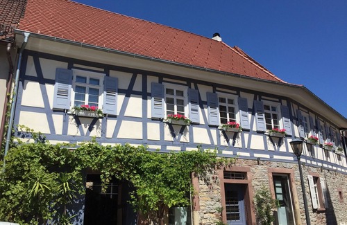 Konigsbach-Stein House | Dreamlike living on 370sqm, 2 bathrooms, terrace, parking lot, children's playroom