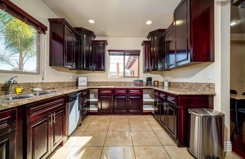 Inglewood House | Dreamscape LA - Main House Only