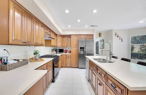 Poway House | Dreamsville - Countryside Solace - Spacious 5 BR, 3 BA, 3000+ sqft