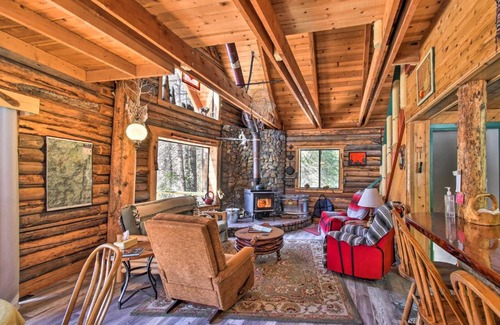 Ponderosa House | Dreamtime Cabin with Deck in Sequoia Natl Forest!