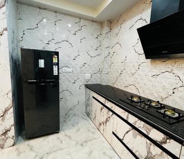 Shimla Apartment | Dreamville Stays Shimla - Luxury Homestay and B&B