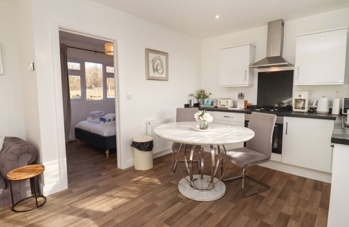 Blandford Saint Mary House | DREAMWOOD, pet friendly, character holiday cottage in Blandford Forum