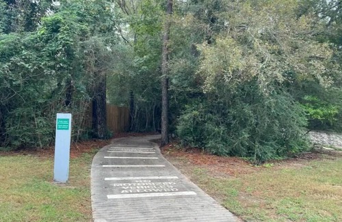 Grogan's Mill House | Dreamy 3 Bedroom House in the Woodlands