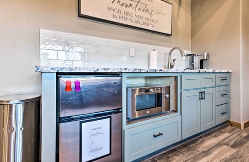 Angel Fire Apartment | Dreamy Angel Fire Studio < 2 Mi to Ski Resort!