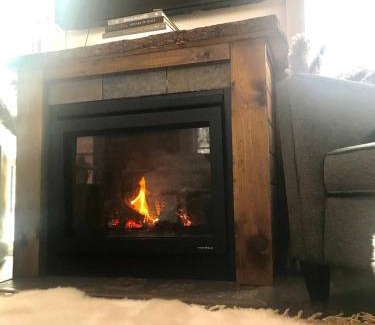 Warren Ski Chalet | Dreamy Artist Chalet in Secluded Historic Village