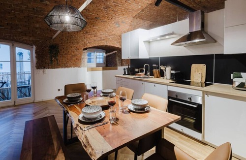 Passau Apartment | Dreamy Brick Loft- Central & Right on the Ilz