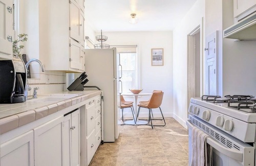 Napa House | Dreamy Bungalow near downtown with expansive lot