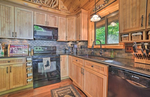 Boyne Falls Cabin | Dreamy Cabin Steps to Thumb Lake: Swim & Fish