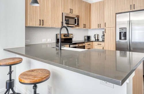Hancock Apartment | Dreamy Central Austin 1BR w/ Pool, Gym & W/D, nr U. Texas, by Blueground