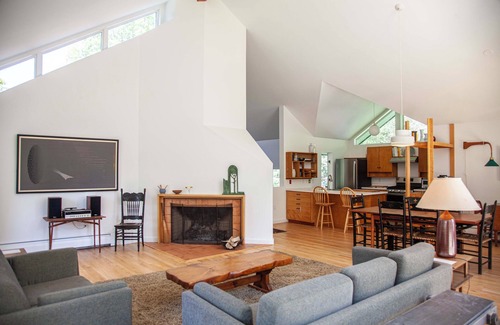 Sandgate House | Dreamy, contemporary 3-bedroom country home in Sandgate - Great for families!