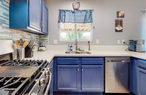 Desert Hot Springs House | Dreamy desert oasis with private yard, firepit, covered lanai, fireplace, & W/D