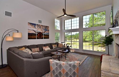 Dripping Springs House | Dreamy Dripping Springs - Near Parks Hiking & More