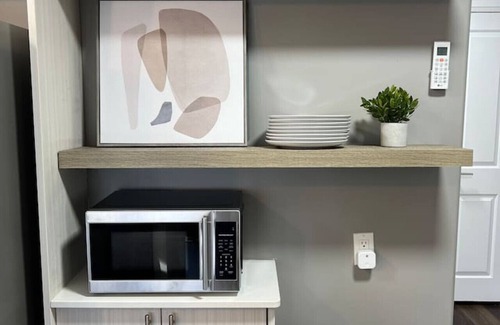 South London Apartment | Dreamy Escape | Cozy & Stylish Stay for Two