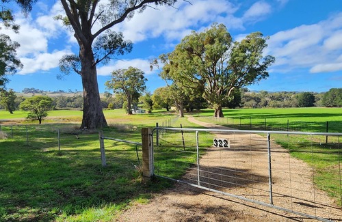 Strathbogie Cottage | Dreamy Farmhouse in a Breathtaking Location