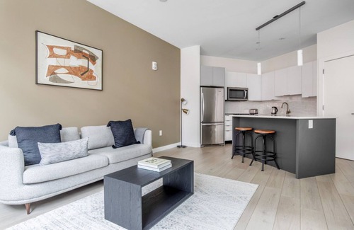 Chinatown Apartment | Dreamy Financial District 1BR w/W/D & Gym, nr Greenway, by Blueground