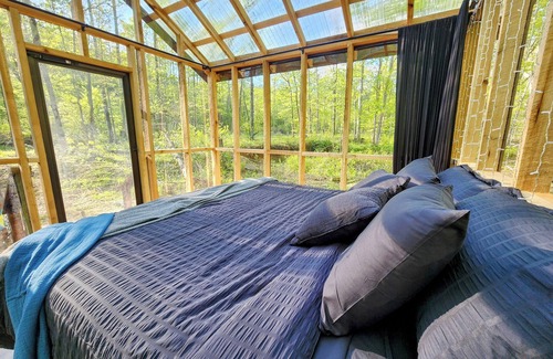 Waverly Cabin | Dreamy Glass Glamping Cabin on Tree Farm Close to Town but Secluded and Private