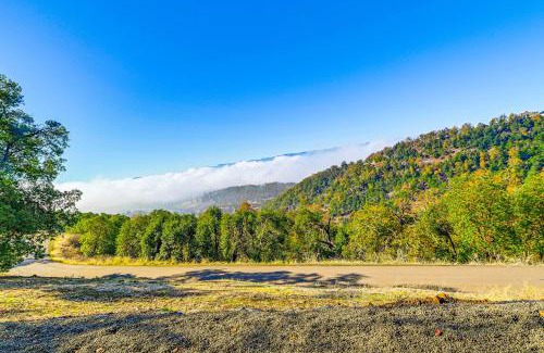 Roseburg House | Dreamy Hilltop View Roseburg Wine Country Retreat
