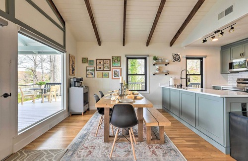 Troutman Cottage | Dreamy Lake Norman Cottage w/Panoramic Lake Views