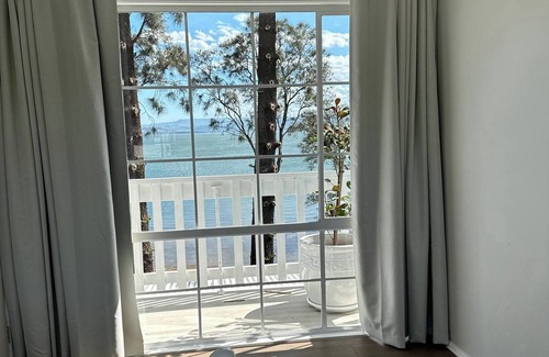 Lake Heights Apartment | Dreamy Lake Retreat & Sunsets