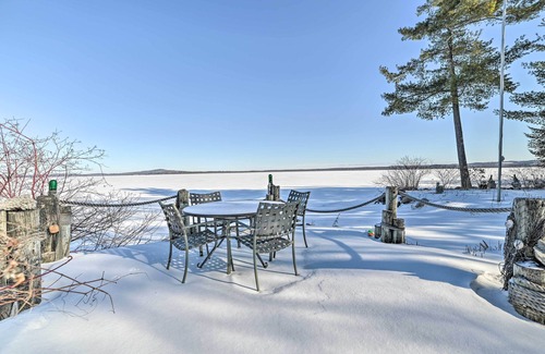 Williamsburg Cottage | Dreamy Lake Skegemog Retreat: Boat, Ski & Sip!