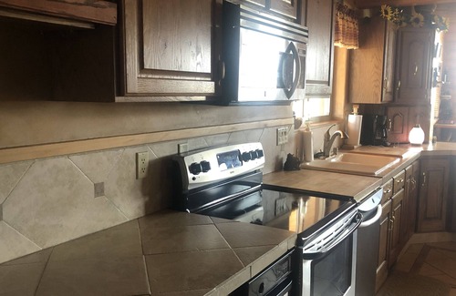 Sweetwater Cabin | Dreamy Log Cabin in Bear Lake. Spectacular Views, Great Location, Quiet Getaway.