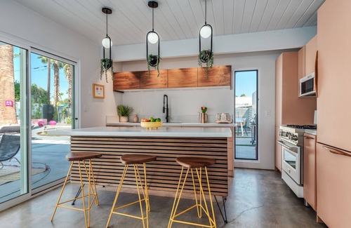 Racquet Club Estates House | Dreamy Mid Century Modern House with Saltwater Pool & Resort Style Backyard