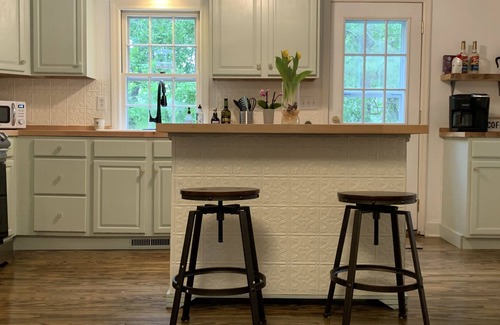 Batesville House | Dreamy Mountain cottage next to RT 151 & UVA.