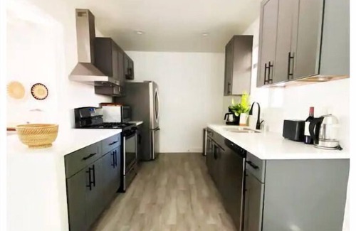 Warm Sands House | Dreamy Palm Springs two bedroom getaway