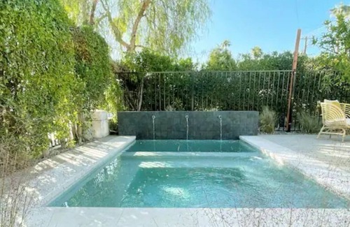 Warm Sands House | Dreamy Palm Springs two bedroom getaway