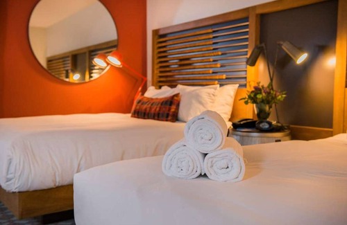 Santa Cruz Hotel | Dreamy Santa Cruz Hideaway: Fireside, Pool, & Trail Adventures Await | 4 Rooms