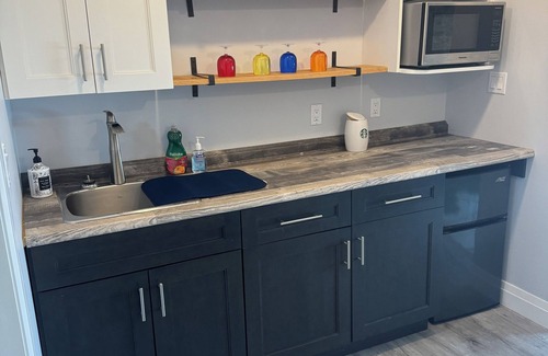 Rodney House | Dresden Marigold suites - Suite 1