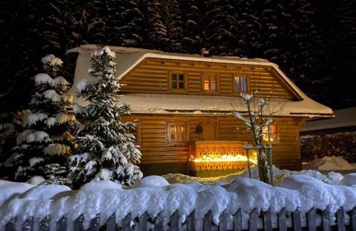 Zazriva Ski Chalet | Drevenica pri Hájenke