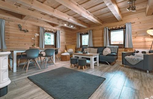 Oscadnica House | Drevenice Wars & Sawa