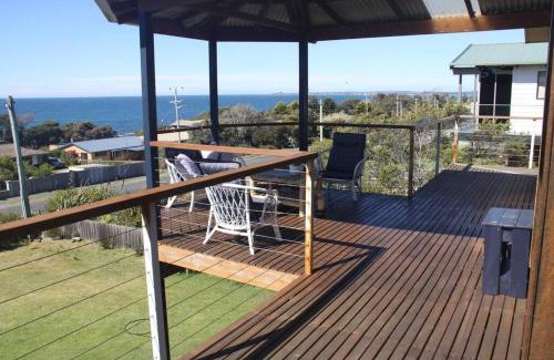 Greens Beach House | Drift Away