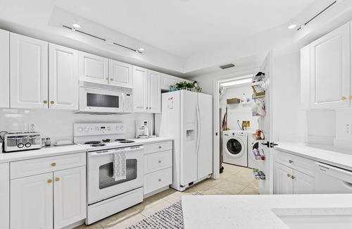 New Smyrna Beach Condo | Drift Away in this gorgeous coastal themed Oceanwalk Condo - OW9-302