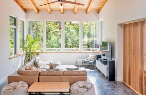 Tofino House | Drift Woods
