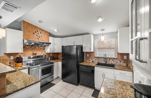 Fort McCoy House | Drifter's Landing at Lake Kerr's, Kerr Key
