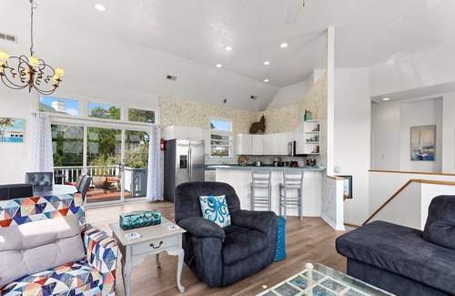 Monteray Shores House | Drifting Sands *2 Ensuites *Pool *Comm Amenities