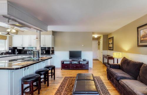 Sandpoint Apartment | Driftwood 5