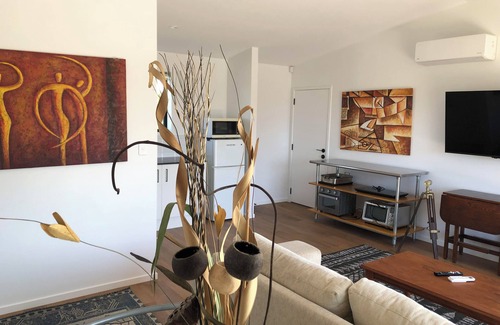 Mangawhai Apartment | Driftwood Apt-Hosted By Amanda&DavenFamily & Pet friendly(must be requested)