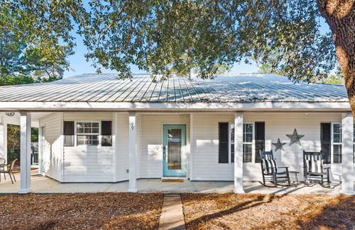 Gulfview Heights House | Driftwood Beach Escape (Private Pool & 6 Seater Golf Cart)