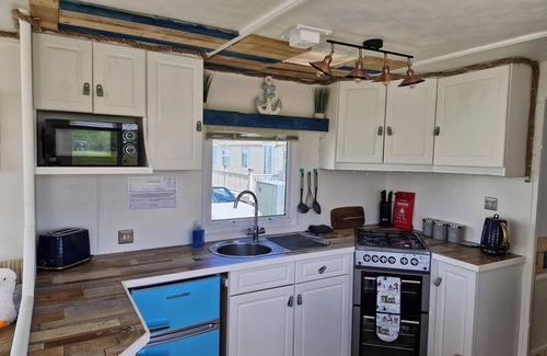 Anderby Creek Cabin | Driftwood Cabin - Dog Friendly, Anderby Creek